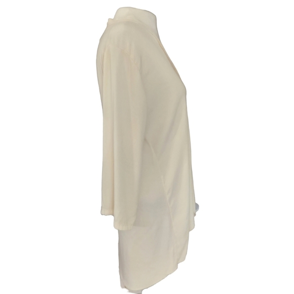 𝅺Free for Humanity Ivory Flowy Blouse - Picture 3 of 5